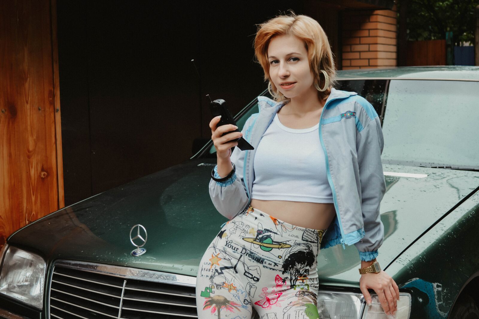 Nikon D3200 sample photo. Mercedes, 90s, hood photography