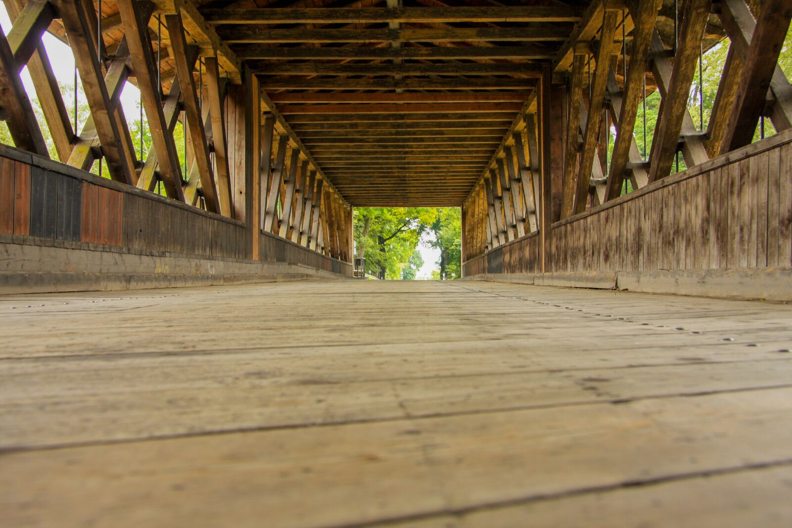 Canon EF-S 17-85mm F4-5.6 IS USM sample photo. Bridge, wooden bridge, road photography