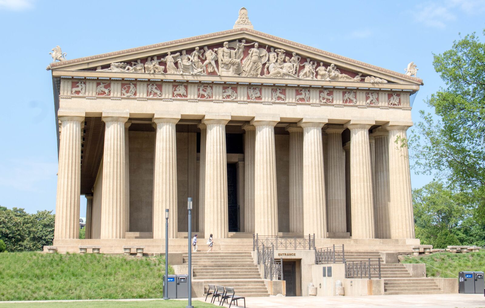 Canon EOS 700D (EOS Rebel T5i / EOS Kiss X7i) sample photo. Architecture, column, monument photography
