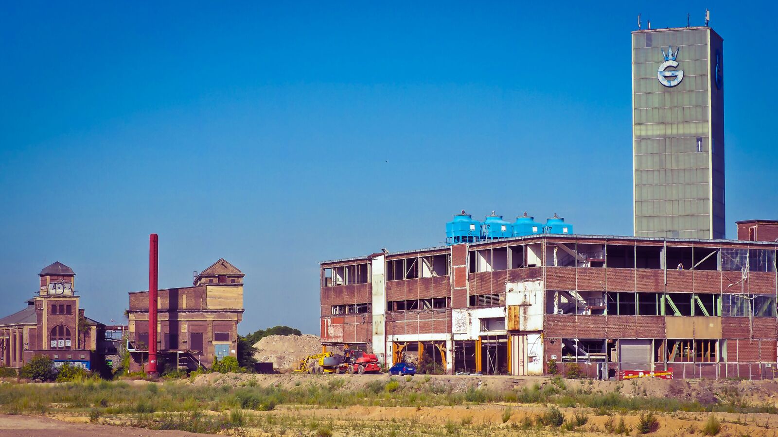 Olympus OM-D E-M10 sample photo. Architecture, factory, old factory photography