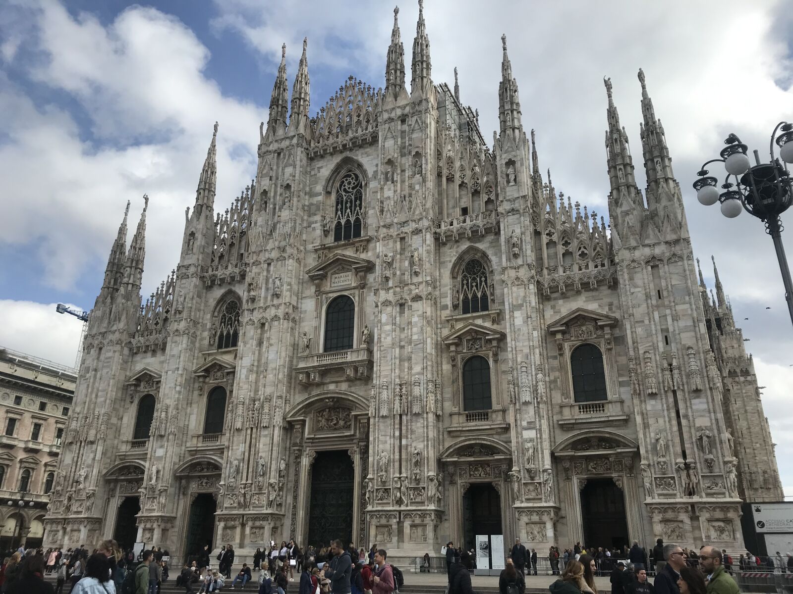 iPhone 7 back camera 3.99mm f/1.8 sample photo. Milano, italia, milao photography