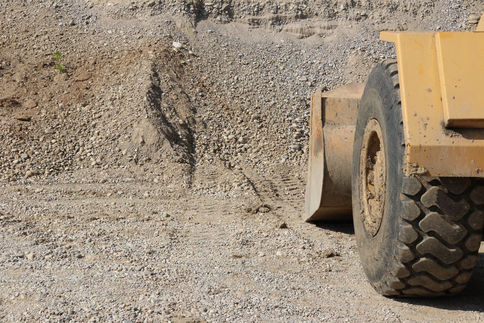 Canon EOS 80D sample photo. Excavators, construction vehicle, construction photography
