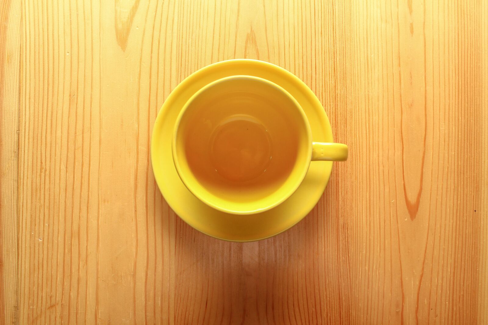 Canon EOS 600D (Rebel EOS T3i / EOS Kiss X5) sample photo. Cup, glass, color photography