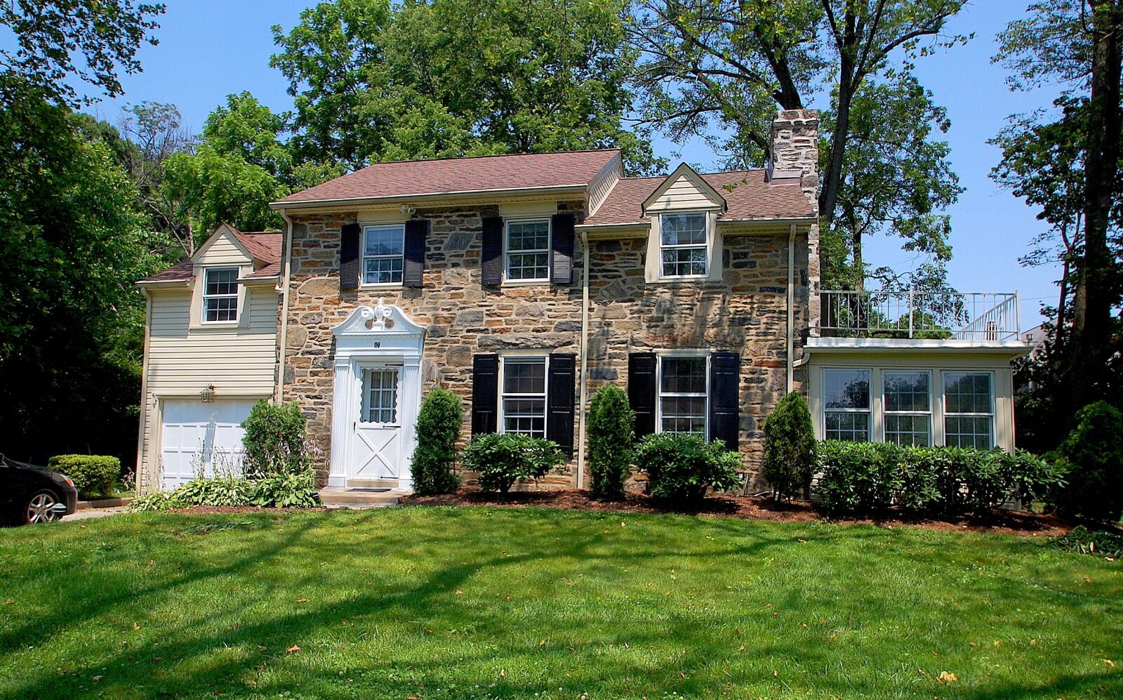 Nikon D40 sample photo. Stone house, old home photography