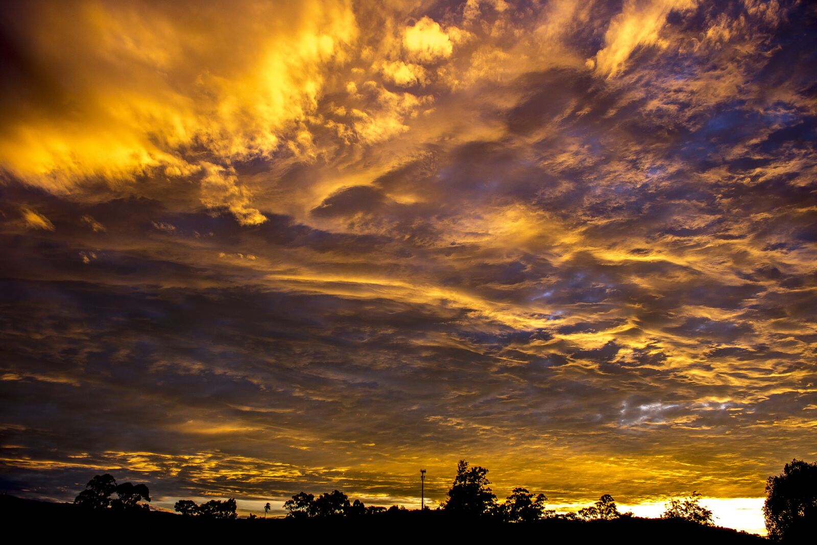 Canon EOS 700D (EOS Rebel T5i / EOS Kiss X7i) sample photo. Sunset, widescreen, nature photography