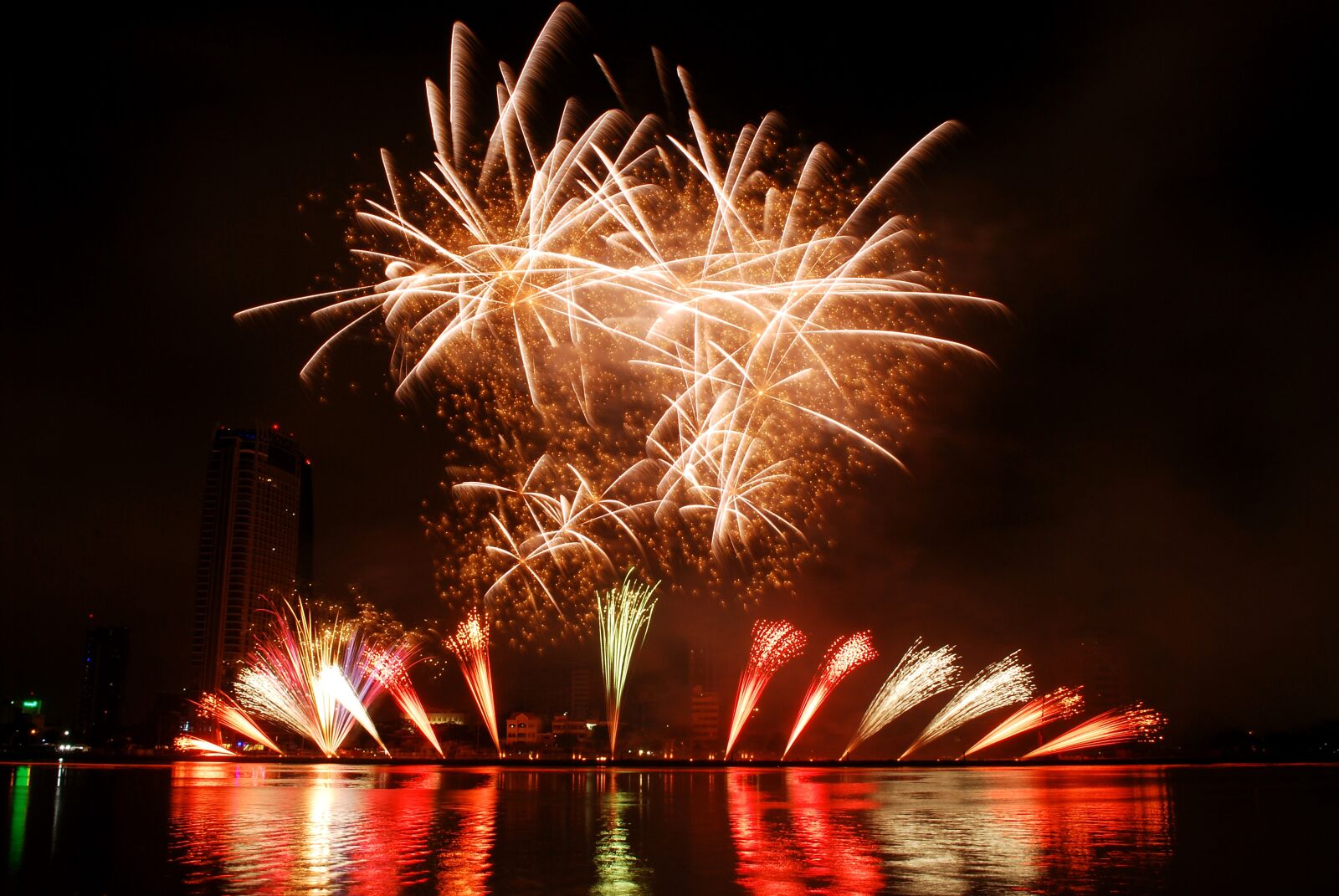 Nikon D60 sample photo. Fireworks, the international fireworks photography