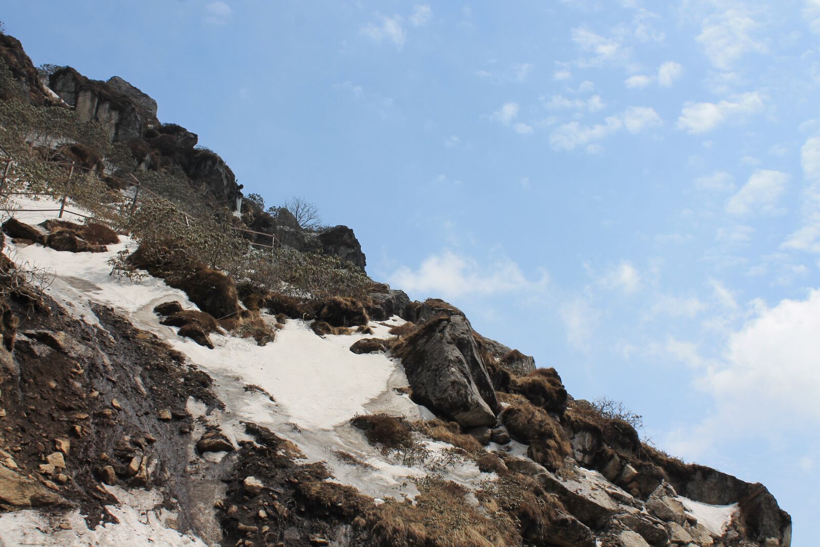 Canon EOS 1100D (EOS Rebel T3 / EOS Kiss X50) sample photo. Snow, mountain, sky photography