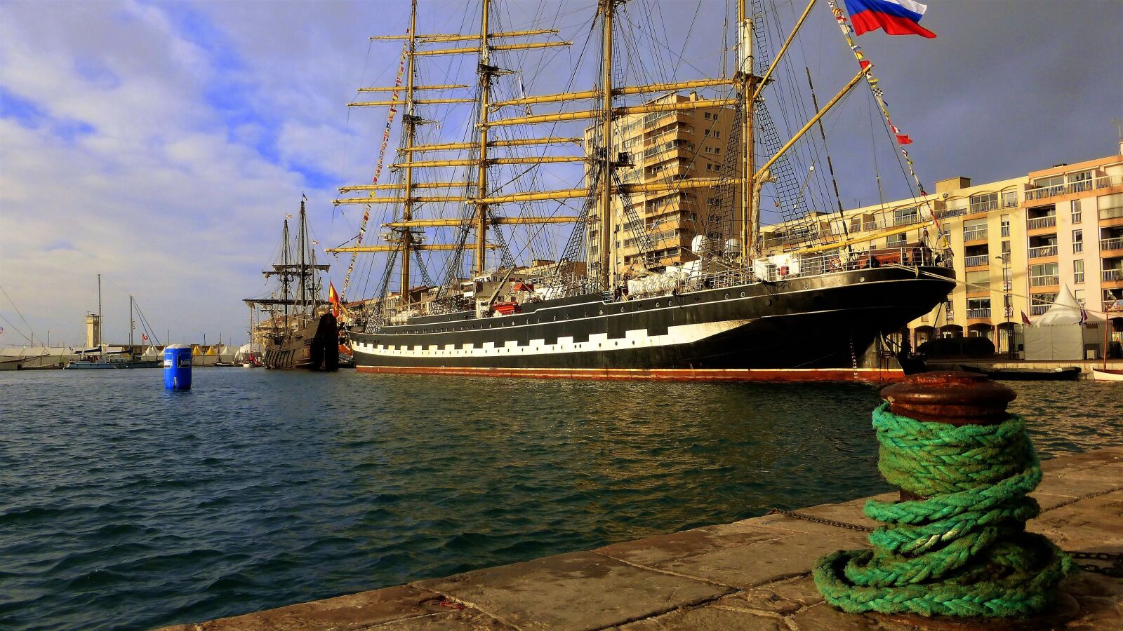 Panasonic Lumix DMC-ZS25 (Lumix DMC-TZ35) sample photo. Ship, france, sète photography