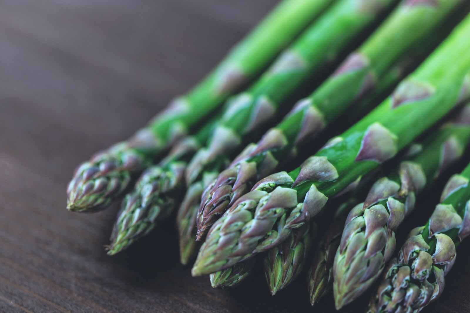 Canon EOS 6D + Canon EF 100mm F2.8 Macro USM sample photo. Asparagus, vegetables, food photography