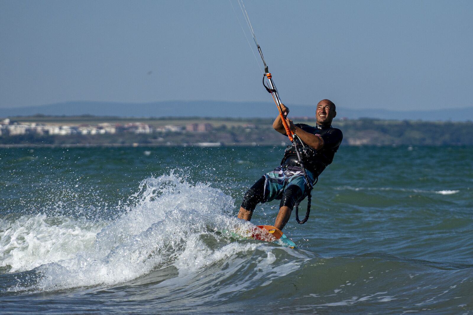 Sony a7 II + Sony FE 70-200mm F4 G OSS sample photo. Kite, surf, sea photography