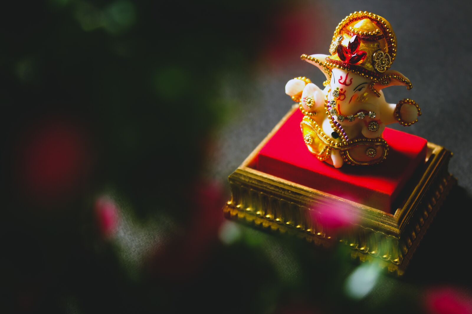 Canon EOS 1300D (EOS Rebel T6 / EOS Kiss X80) sample photo. Festival of india, ganesh photography
