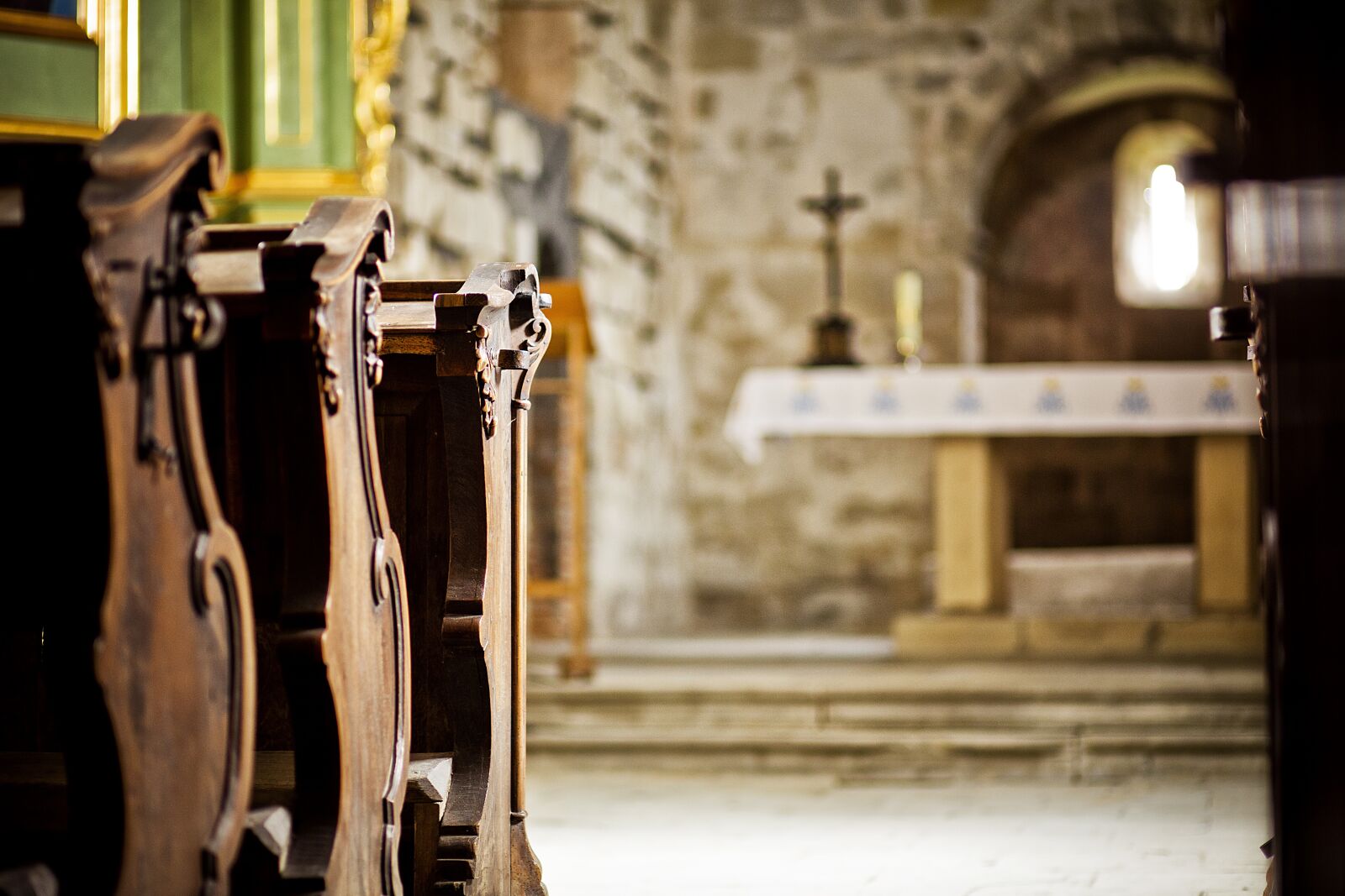 Canon EF 85mm F1.8 USM sample photo. Dziekanowice, church, romance photography