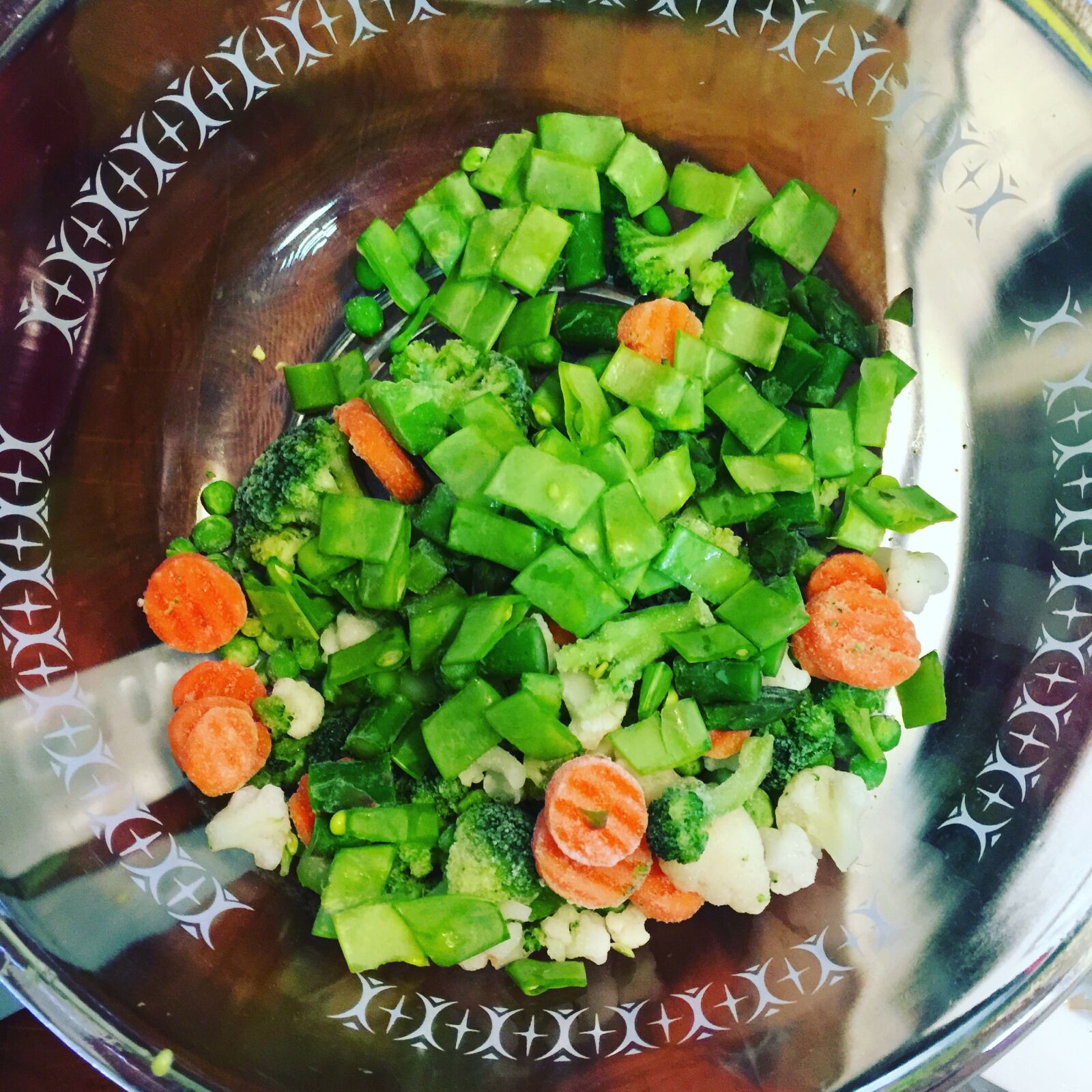 iPhone 6 Plus back camera 4.15mm f/2.2 sample photo. Green, salad, food photography