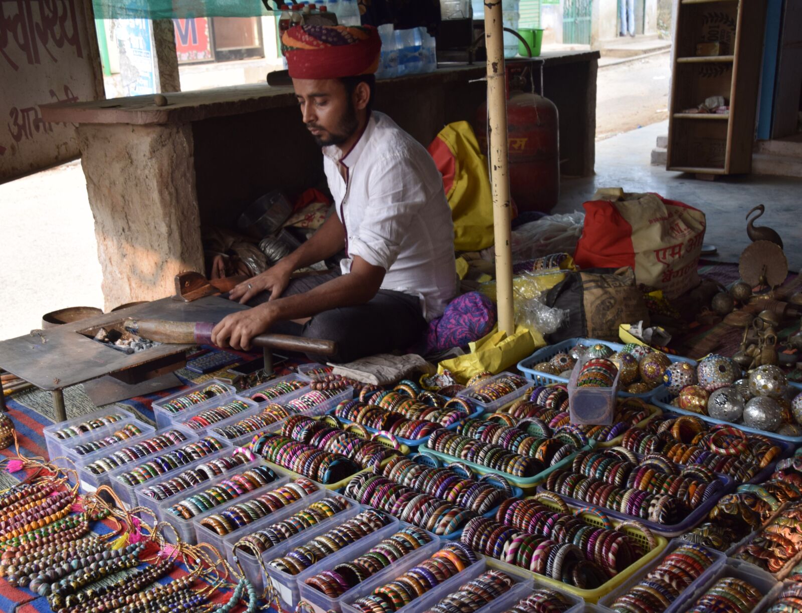 Nikon D5300 sample photo. Market, indian seller, bangles photography