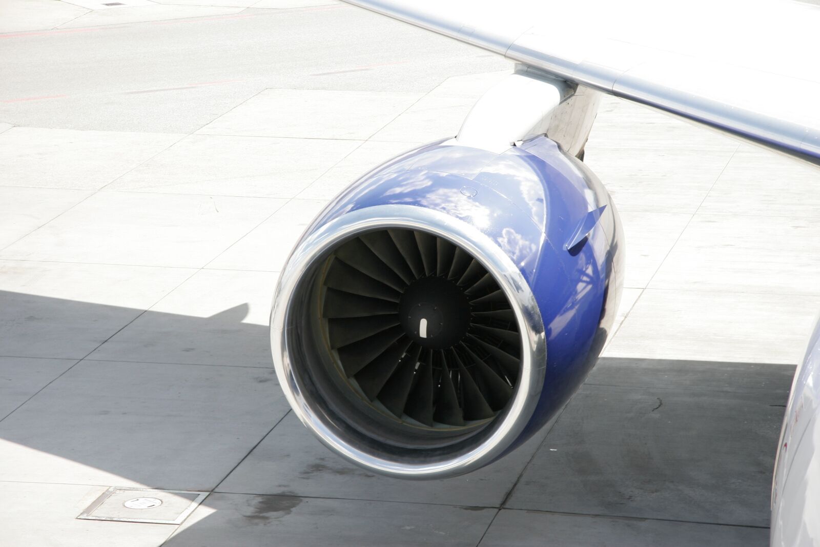 Canon EOS 20D sample photo. Aircraft, engine, technology photography