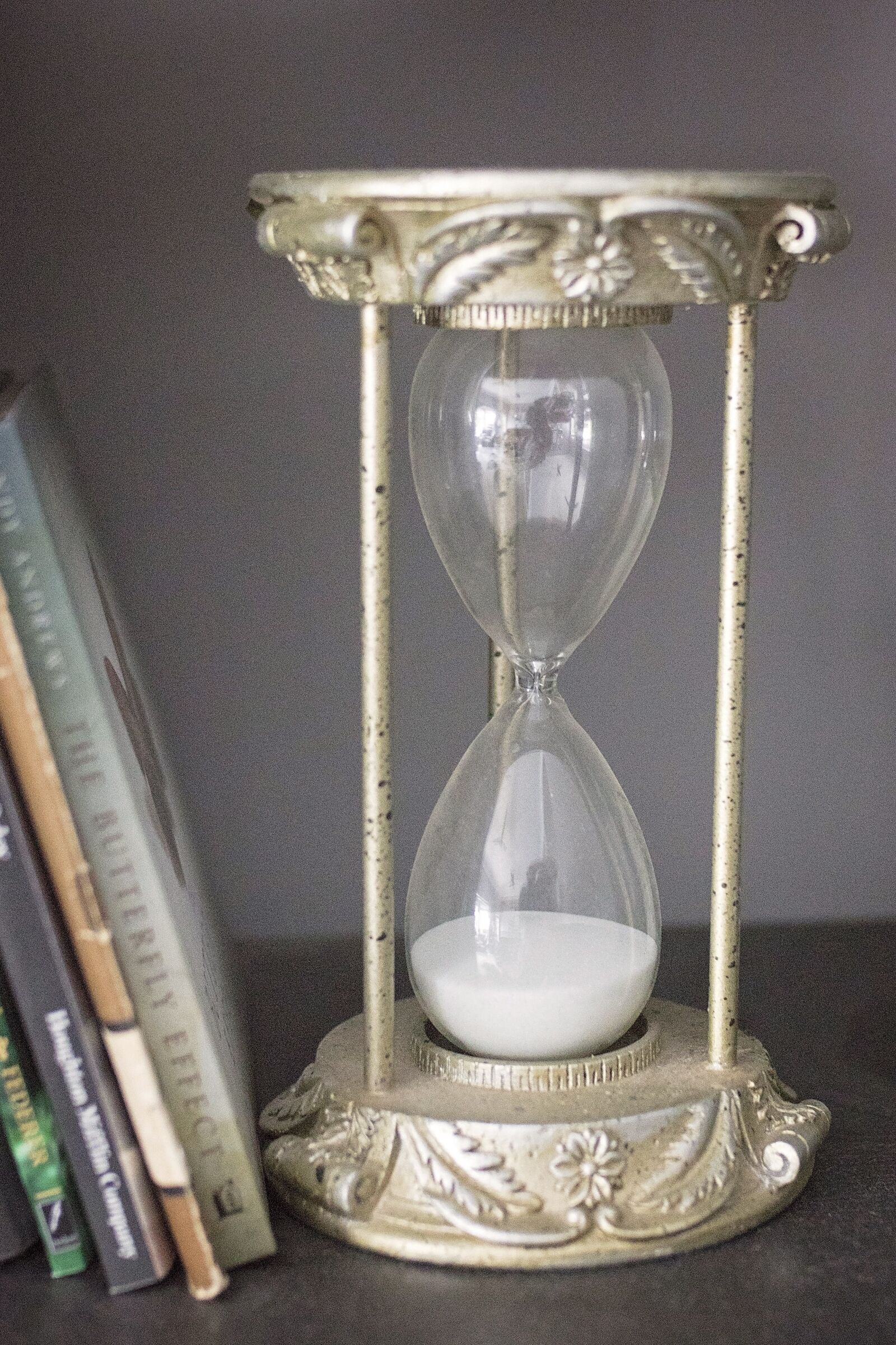 Canon EOS 5DS sample photo. Hourglass, timer, antique photography