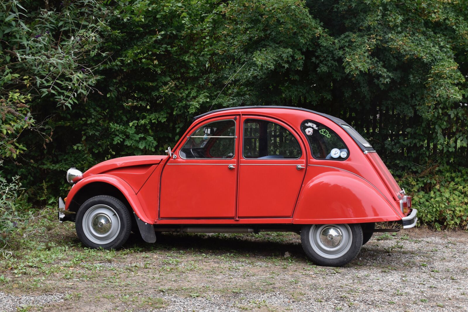 Nikon D5600 sample photo. Automobile, car 2cv, vehicle photography