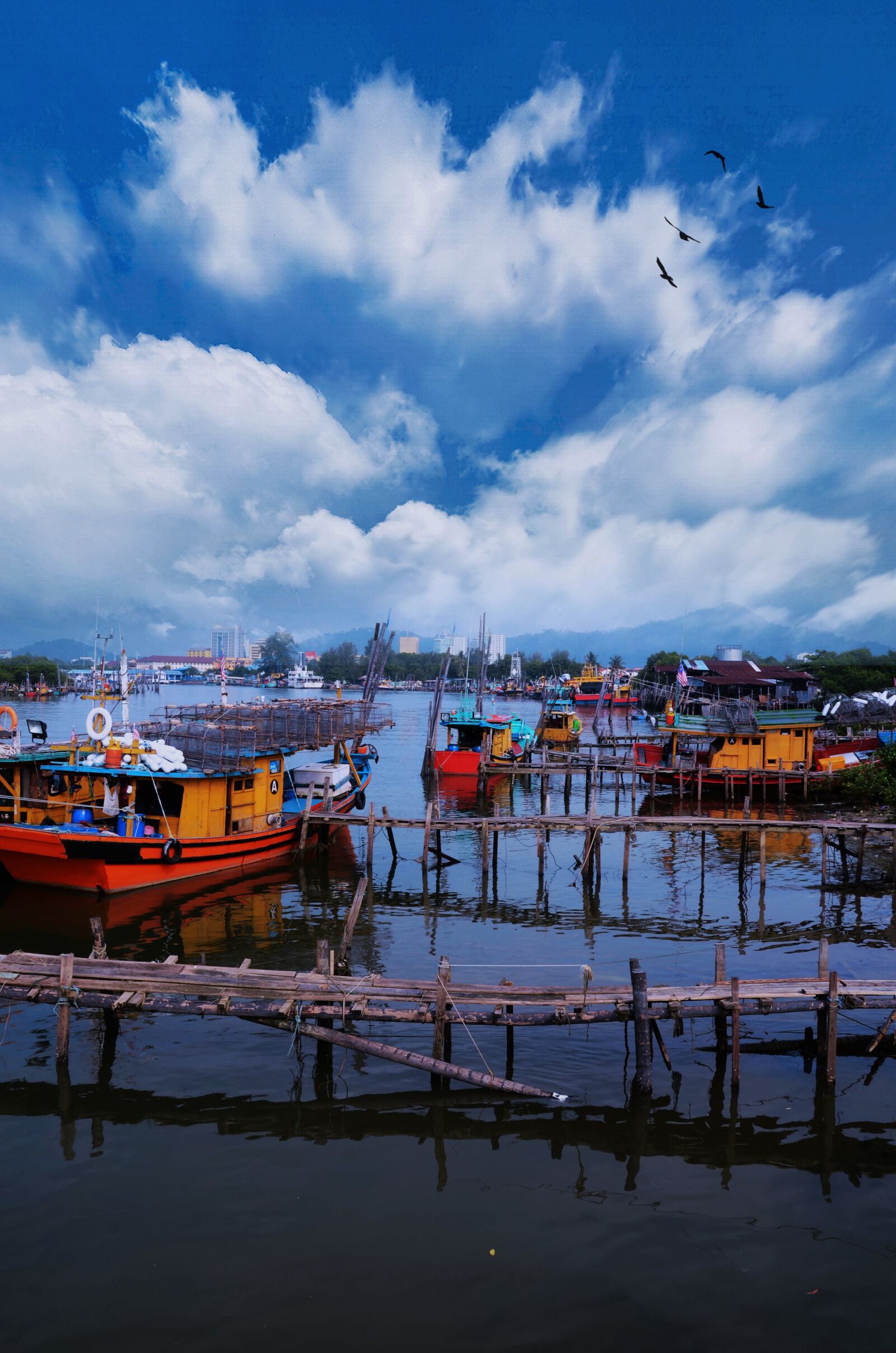 Nikon D7000 sample photo. Fishermen, boat, stream photography