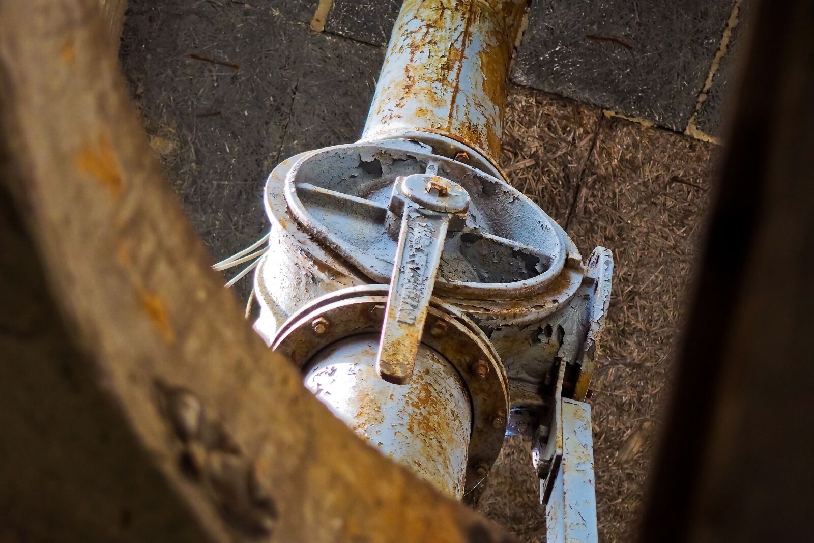 Olympus OM-D E-M10 sample photo. Lost places, warehouse, stock photography