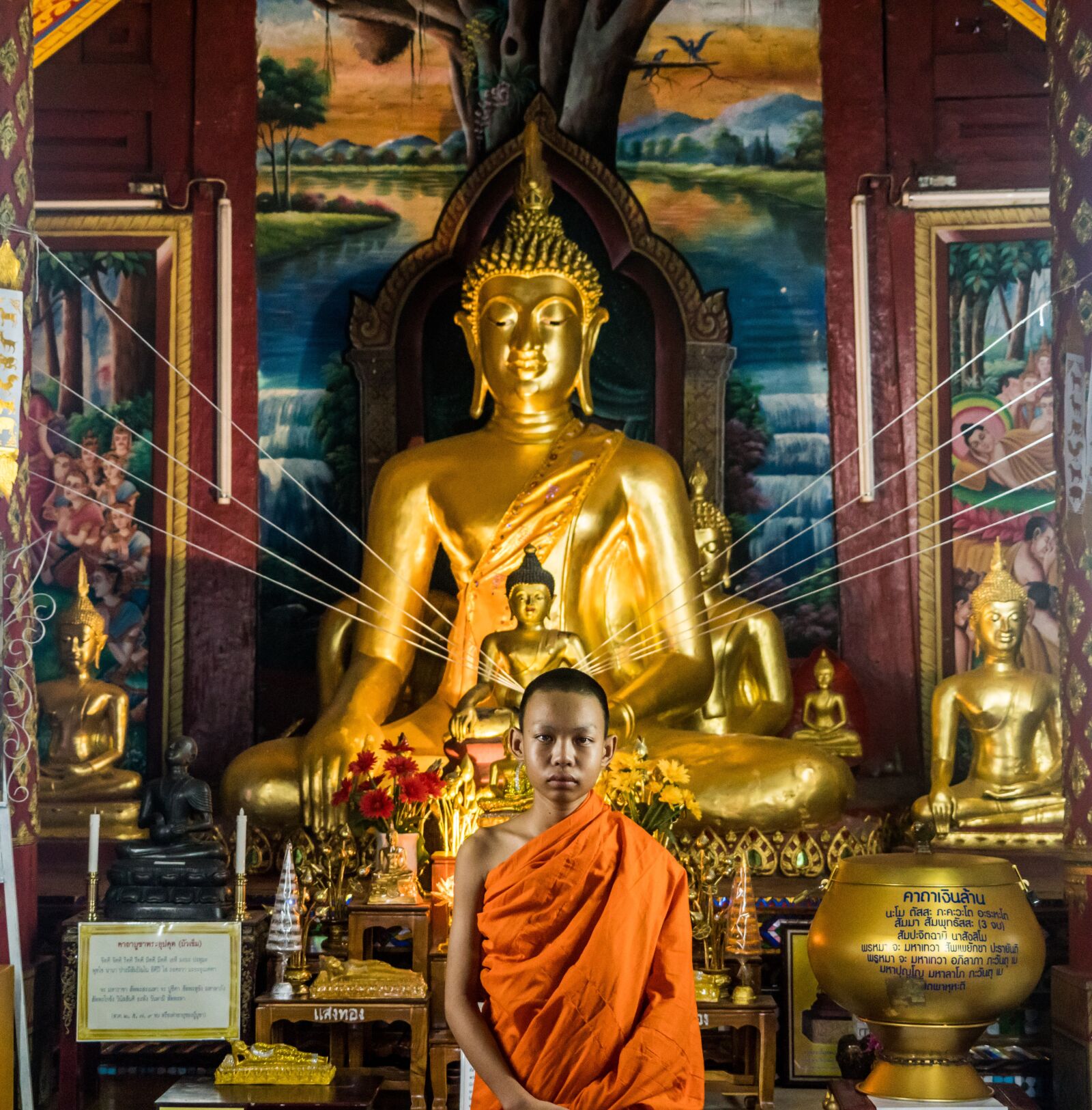 Sony a7R II + Sony FE 24-240mm F3.5-6.3 OSS sample photo. Temple, chiang mai, monk photography