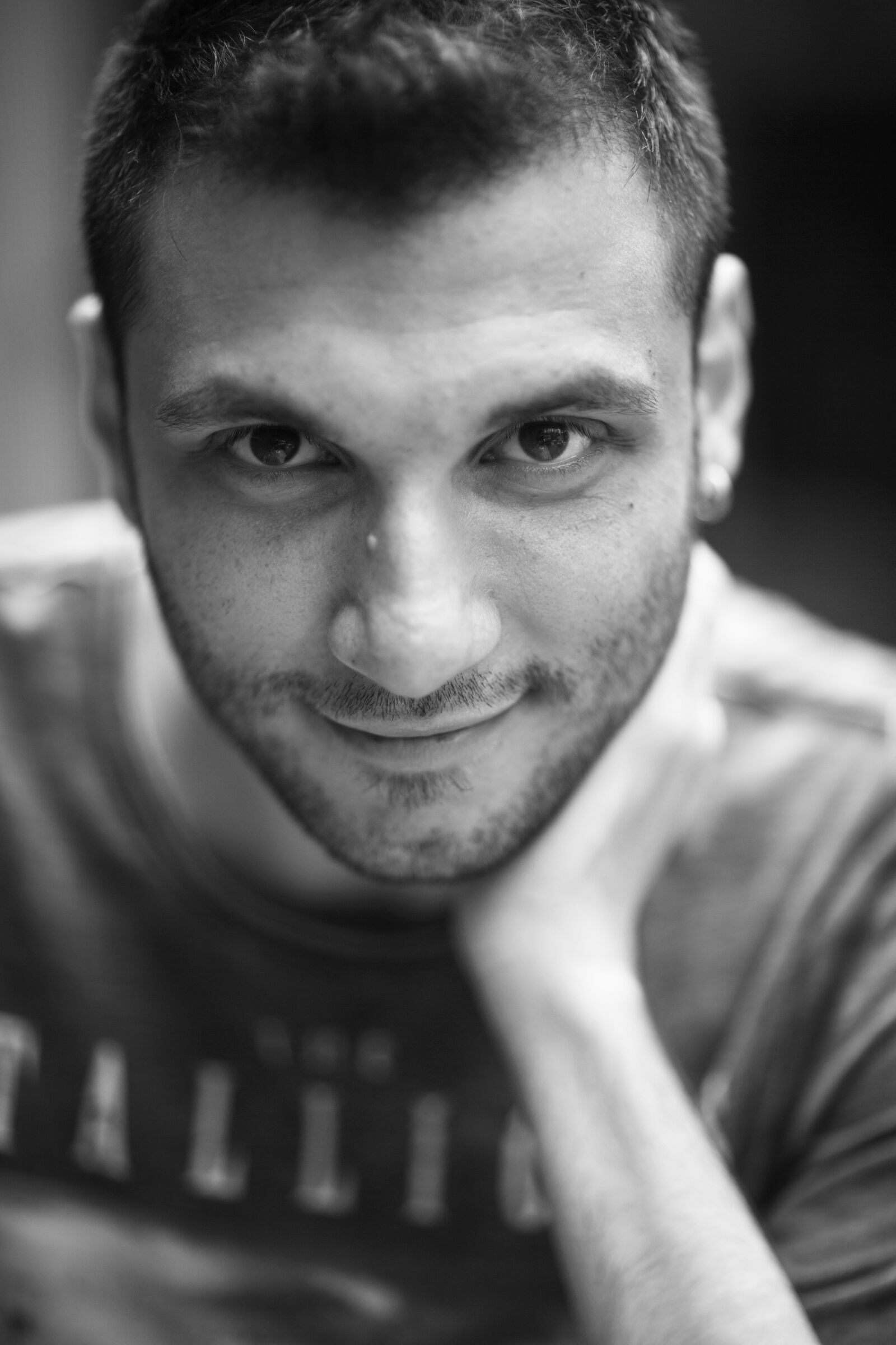 Canon EF 85mm F1.2L II USM sample photo. Male, handsome, human photography