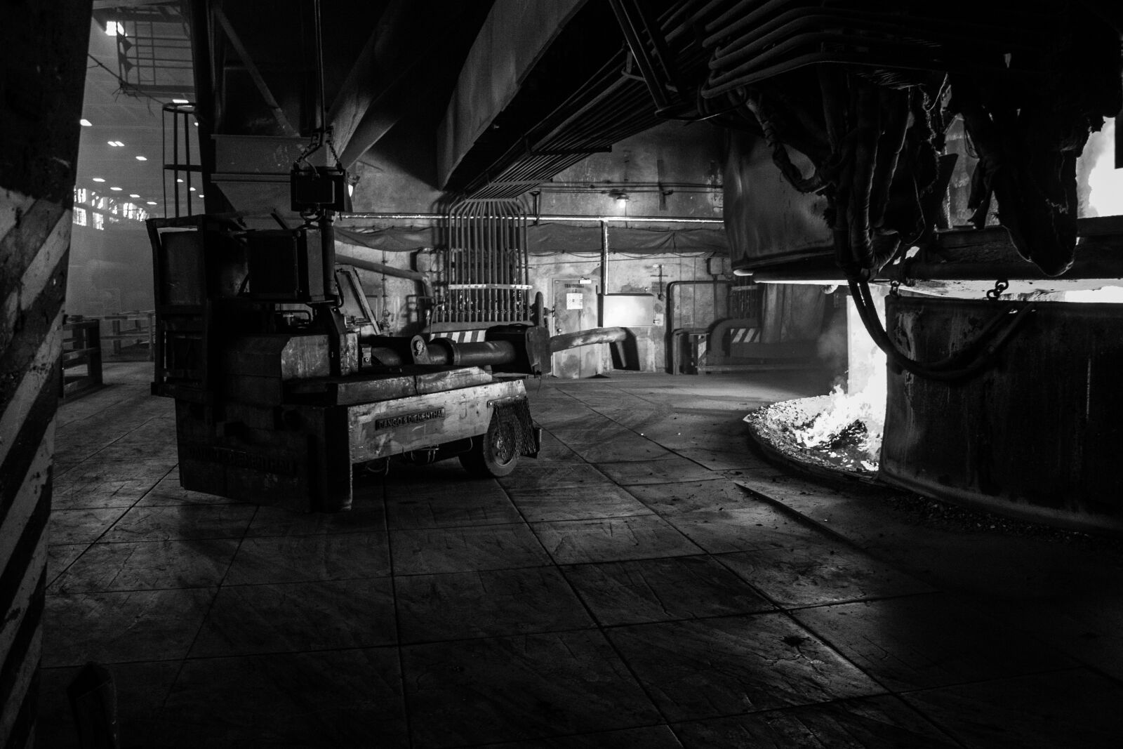 Nikon D3100 sample photo. Metallurgy, a ferro-alloy, radiance photography