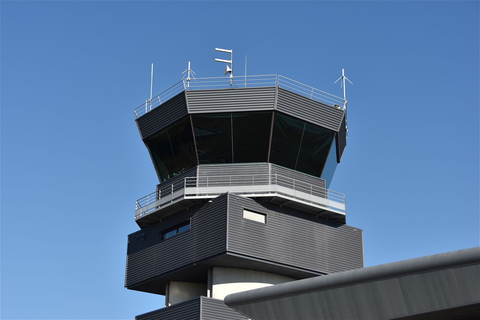 Nikon D5600 sample photo. Control tower, airport, travel photography