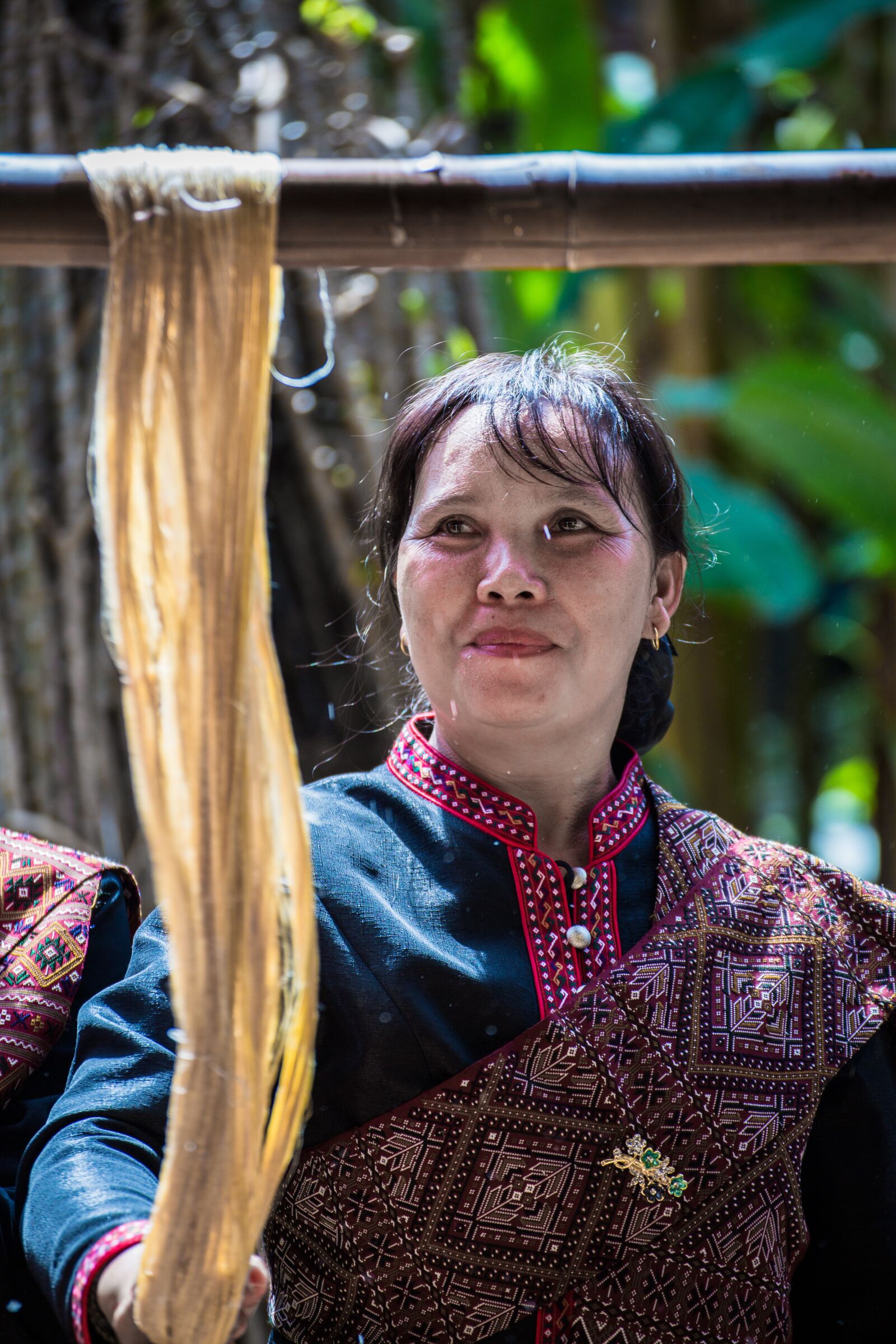 Canon EOS 5D Mark III sample photo. Dyed silk, kalasin, thailand photography