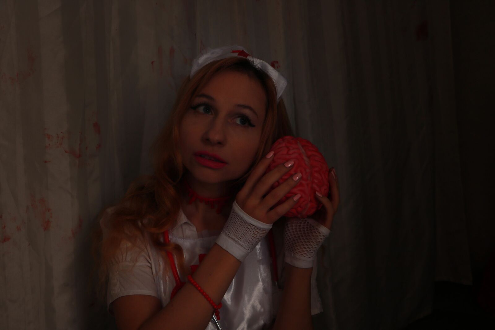 Canon EOS 750D (EOS Rebel T6i / EOS Kiss X8i) sample photo. Nurse, hospital, halloween photography