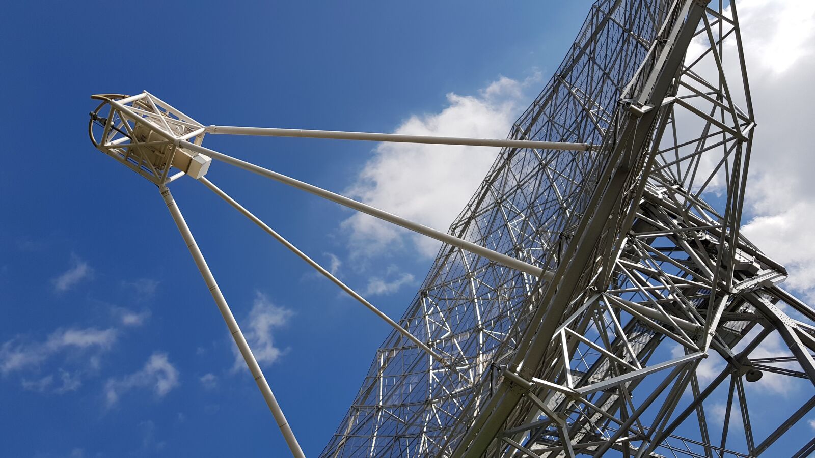 Samsung Galaxy S8+ sample photo. Radio telescope, radio waves photography