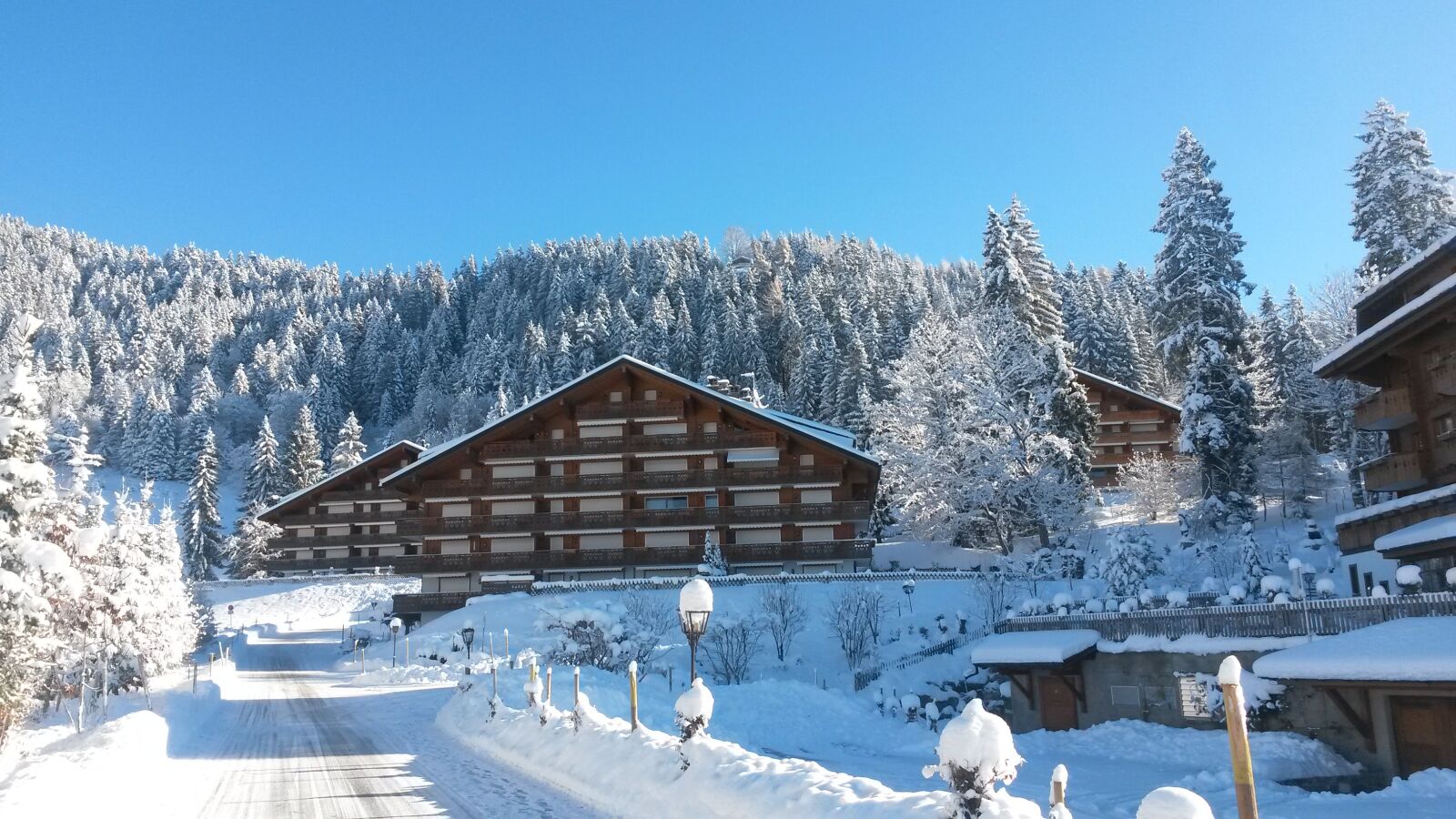 Samsung Galaxy S4 Mini sample photo. Villars-on-ollon, vaud, switzerland photography