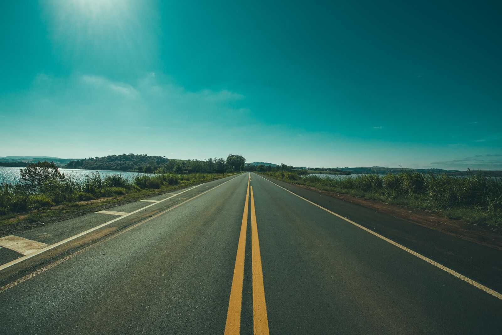 Canon EOS 6D + Canon EF 17-40mm F4L USM sample photo. Asphalt, countryside, empty photography