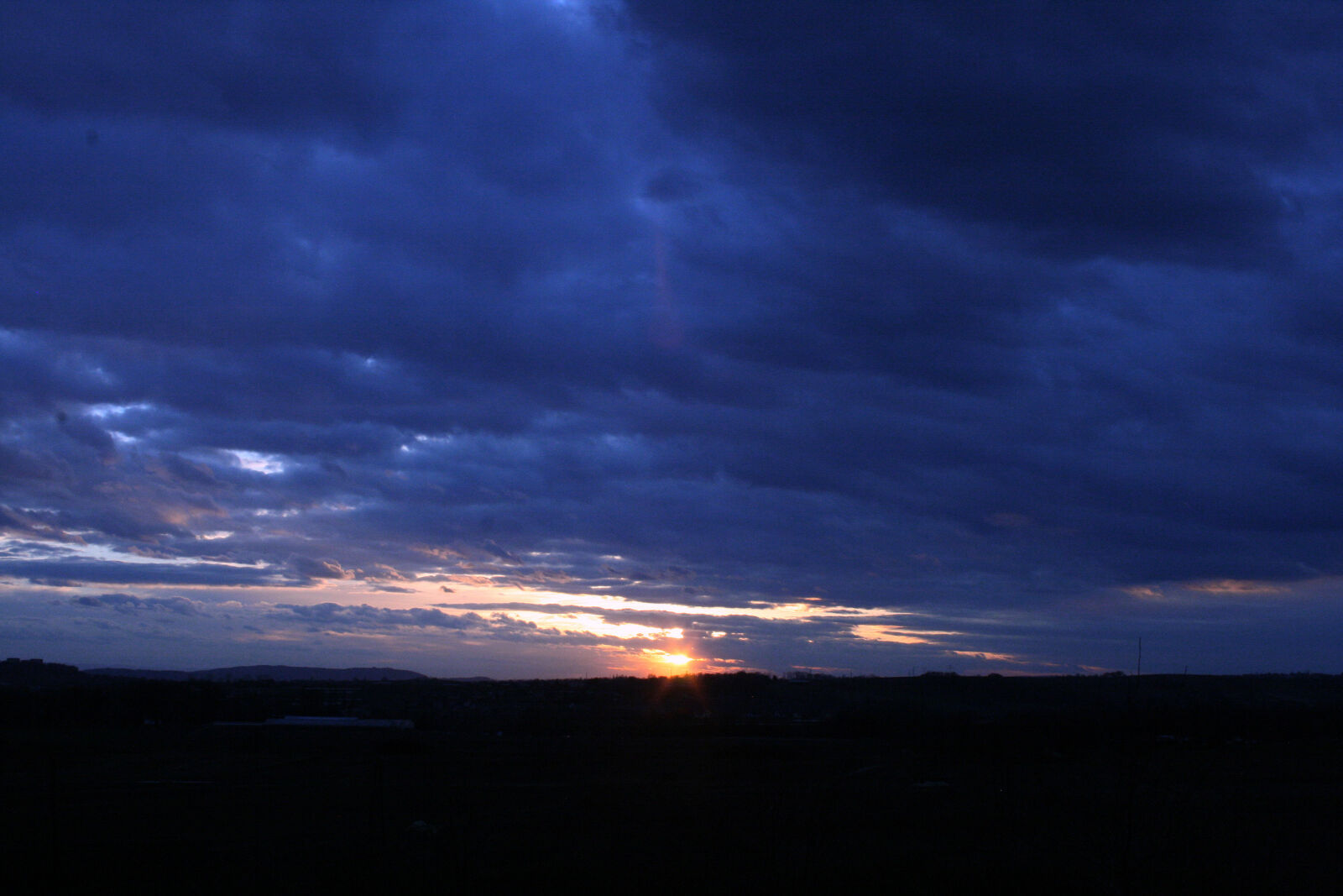 Canon EF-S 18-55mm F3.5-5.6 II sample photo. Sunset photography