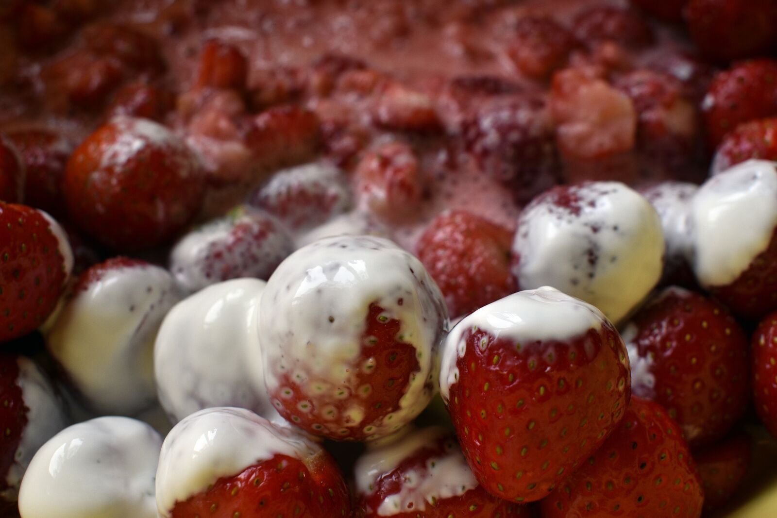 Nikon D3400 sample photo. Strawberries, strawberry, fruit photography