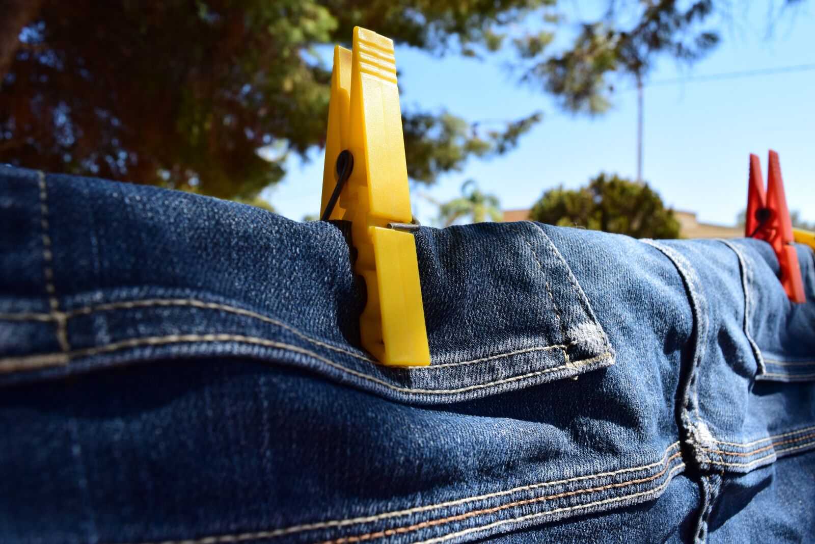 Nikon D3300 sample photo. Jeans, laundry, clothes line photography