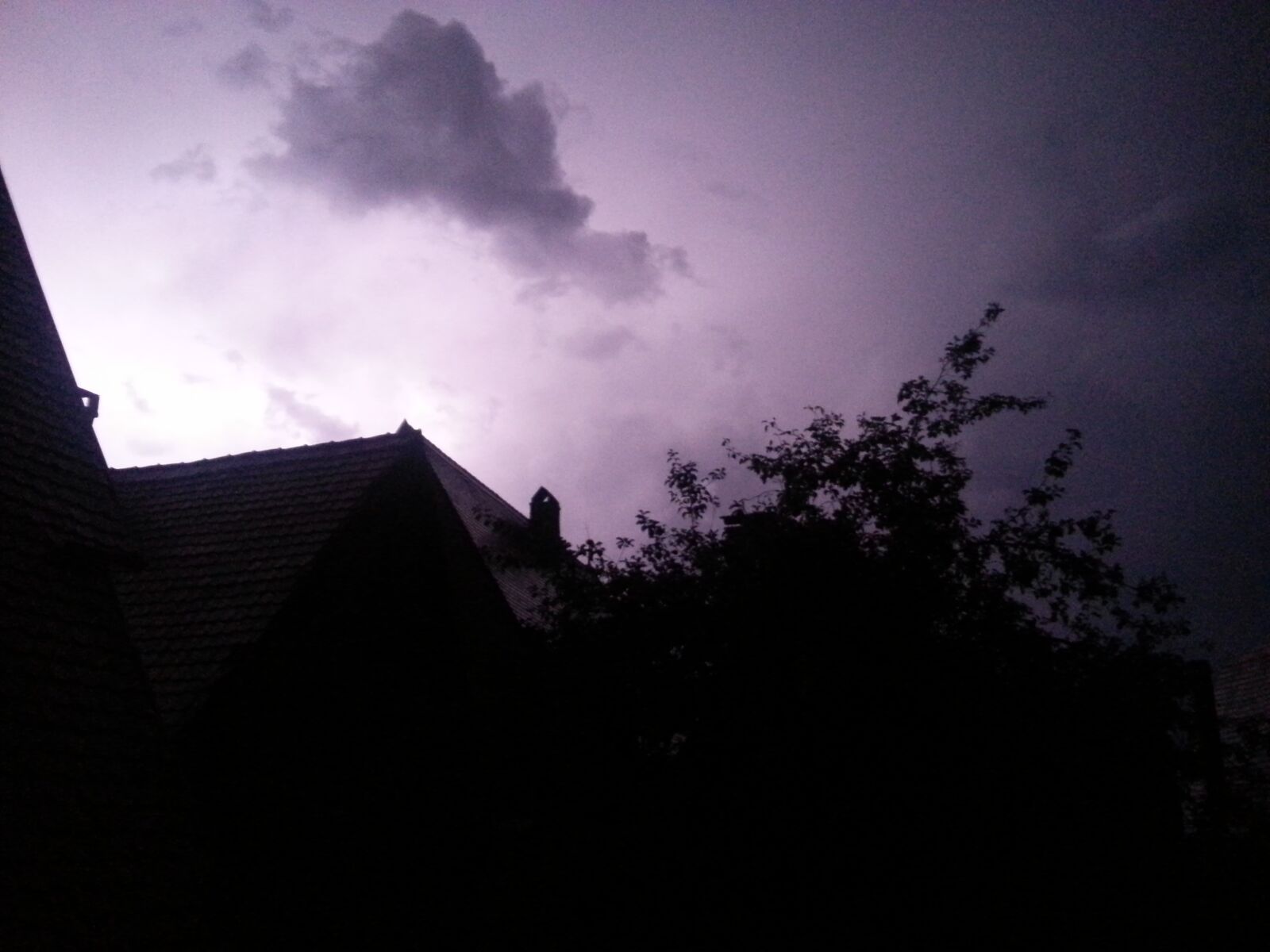 Samsung Galaxy S3 sample photo. Night, flash, thunderstorm photography