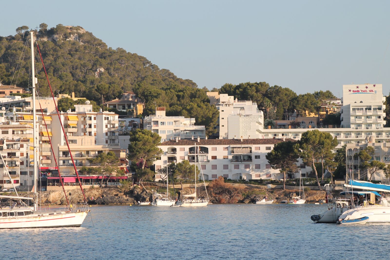 Canon EF75-300mm f/4-5.6 sample photo. Vacations, santa ponsa, mallorca photography