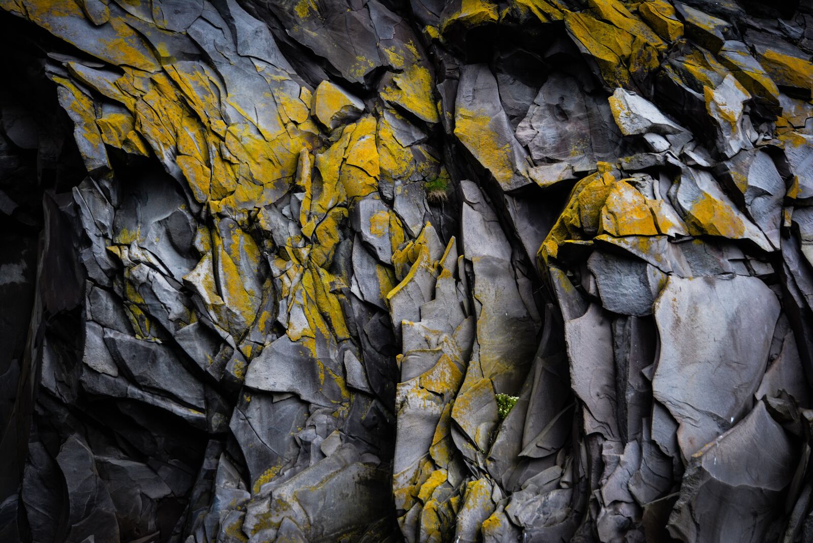 Nikon D7100 sample photo. Rock wall, crevices, geology photography