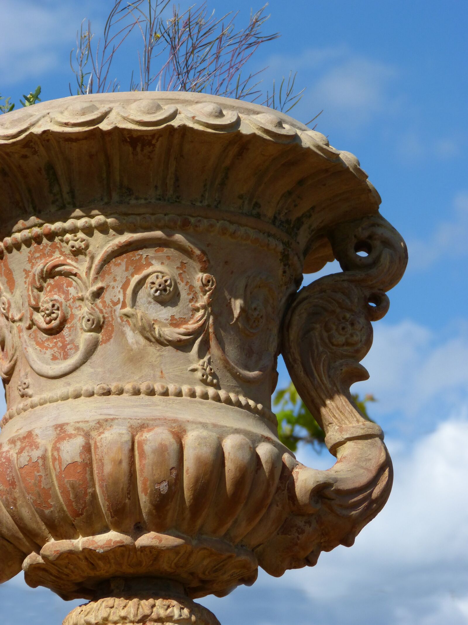 Panasonic DMC-FZ62 sample photo. Decoration, planter, terracotta photography