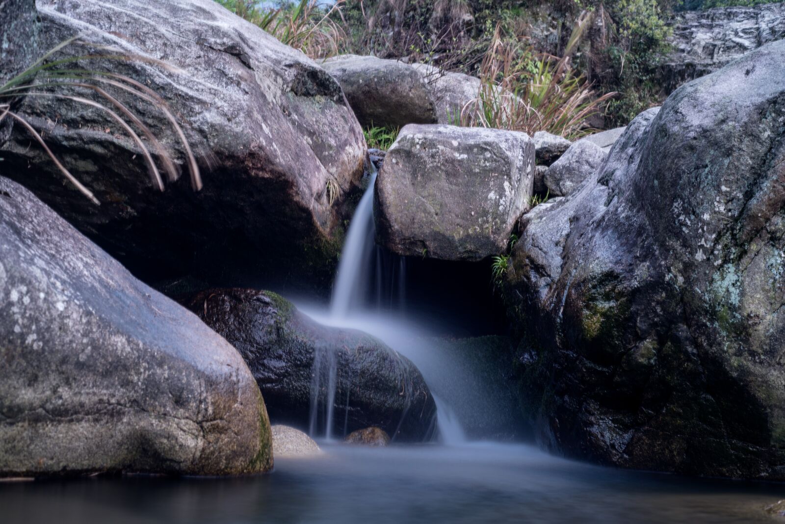 Nikon D750 sample photo. Streams, long exposure, rock photography