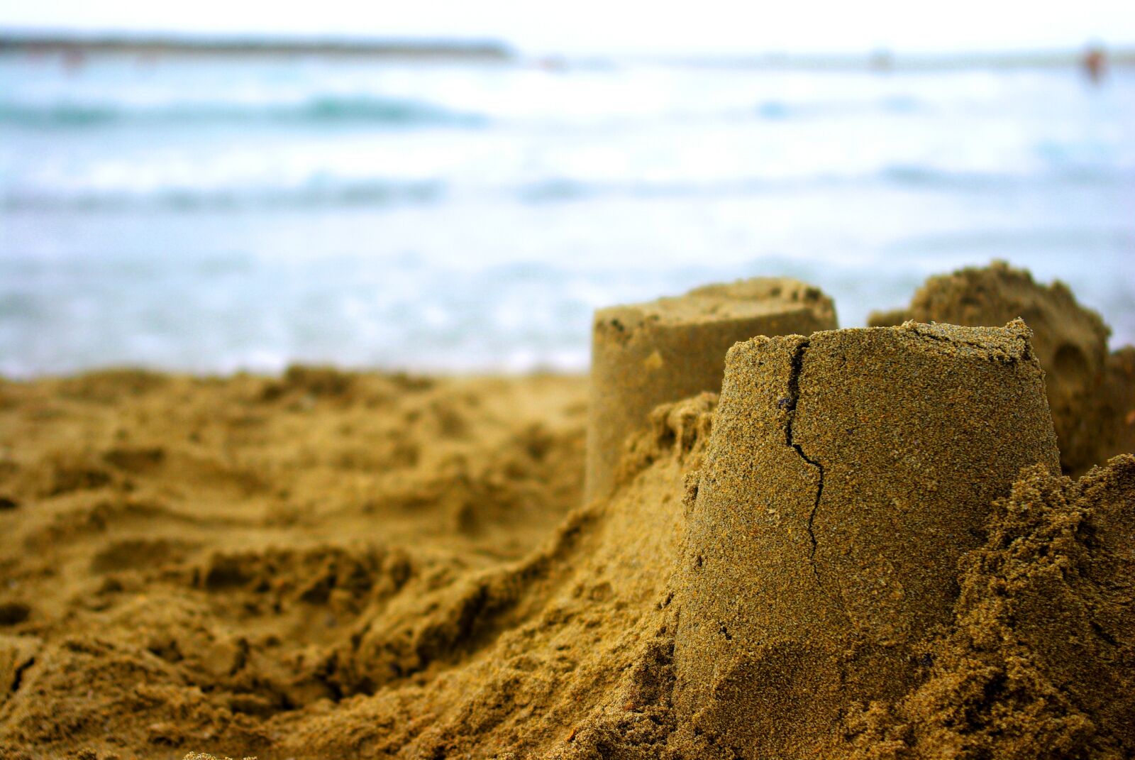 Pentax K10D sample photo. Beach, sand, holiday photography