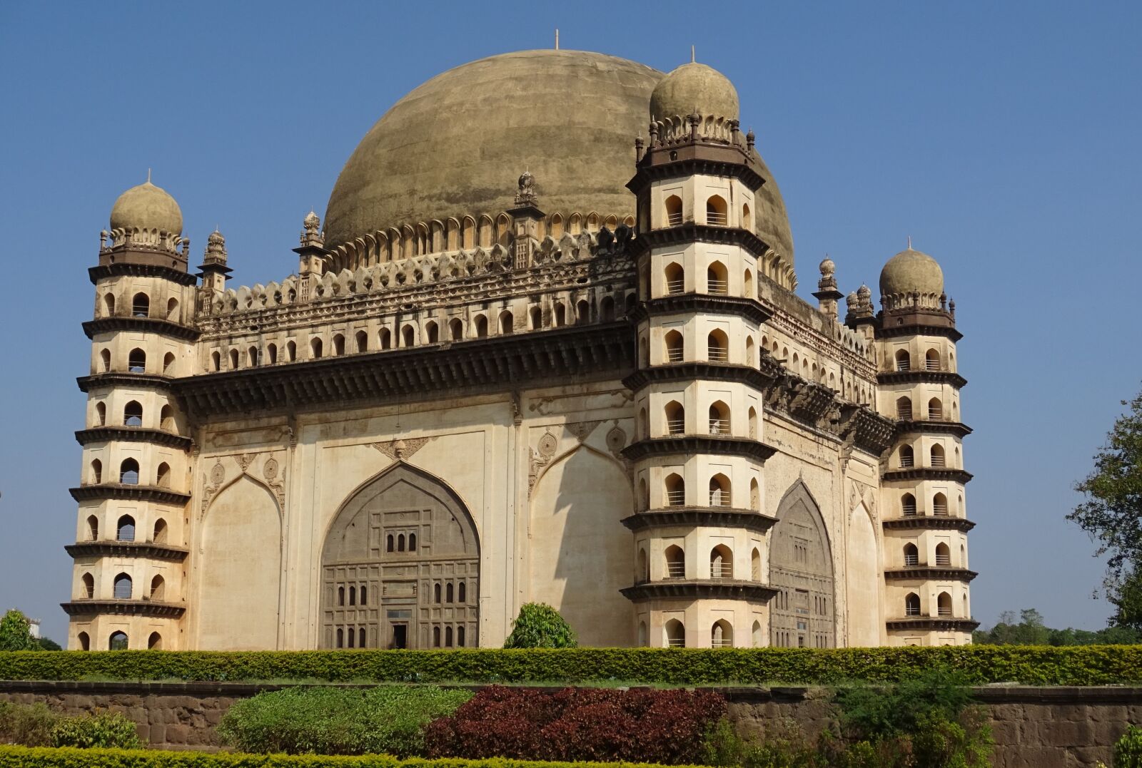 Sony DSC-HX60V sample photo. Gol gumbaz, mausoleum, monument photography
