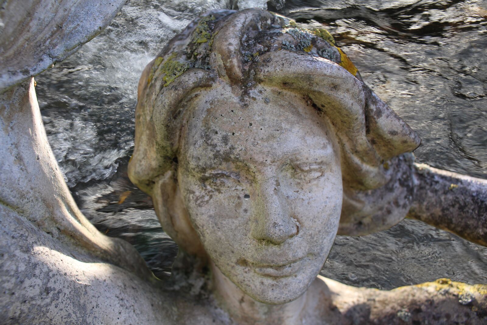 Canon EOS 700D (EOS Rebel T5i / EOS Kiss X7i) sample photo. Statue, woman, life photography