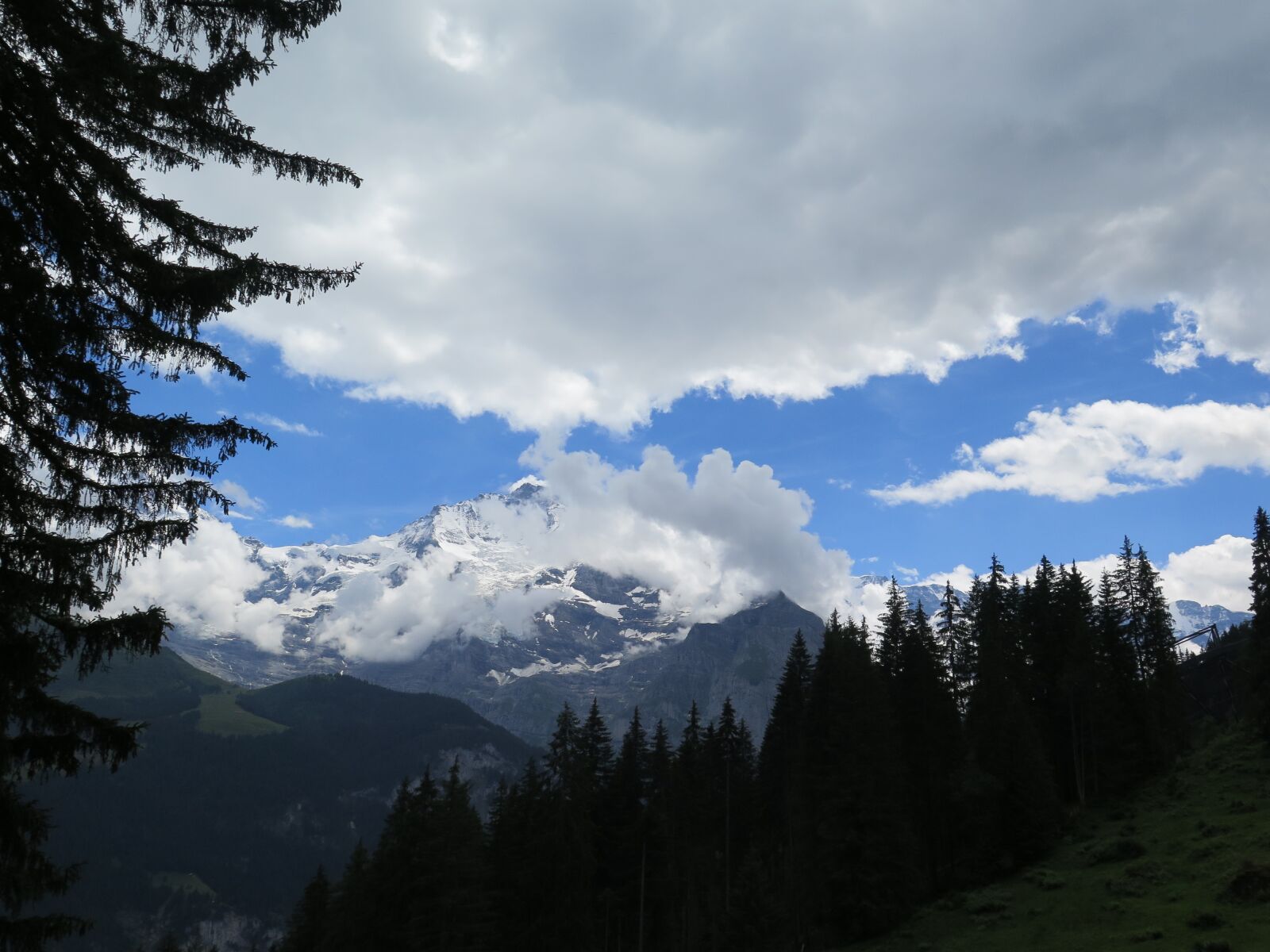 Canon PowerShot G16 sample photo. Vista, mountains, clouds photography