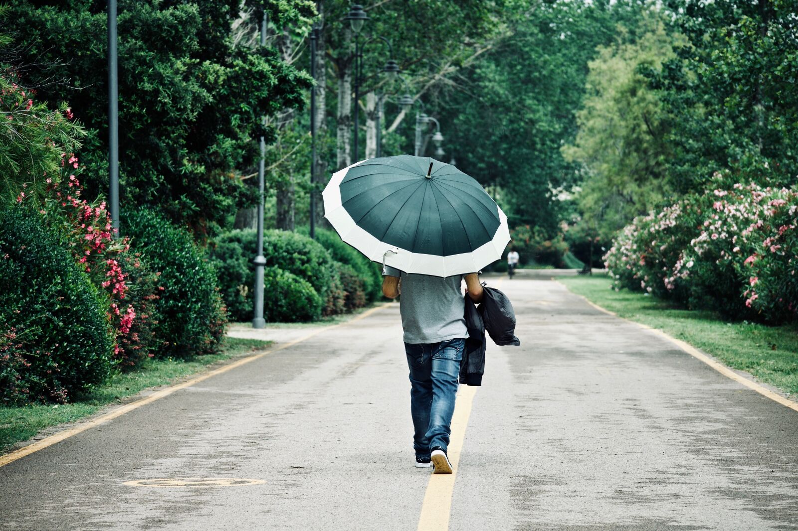 Canon EOS M sample photo. Walk, umbrella, rain photography