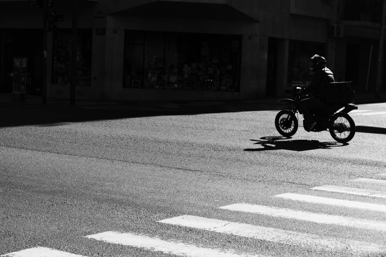 Nikon D5300 sample photo. Motorcycle, street, crosswalk photography