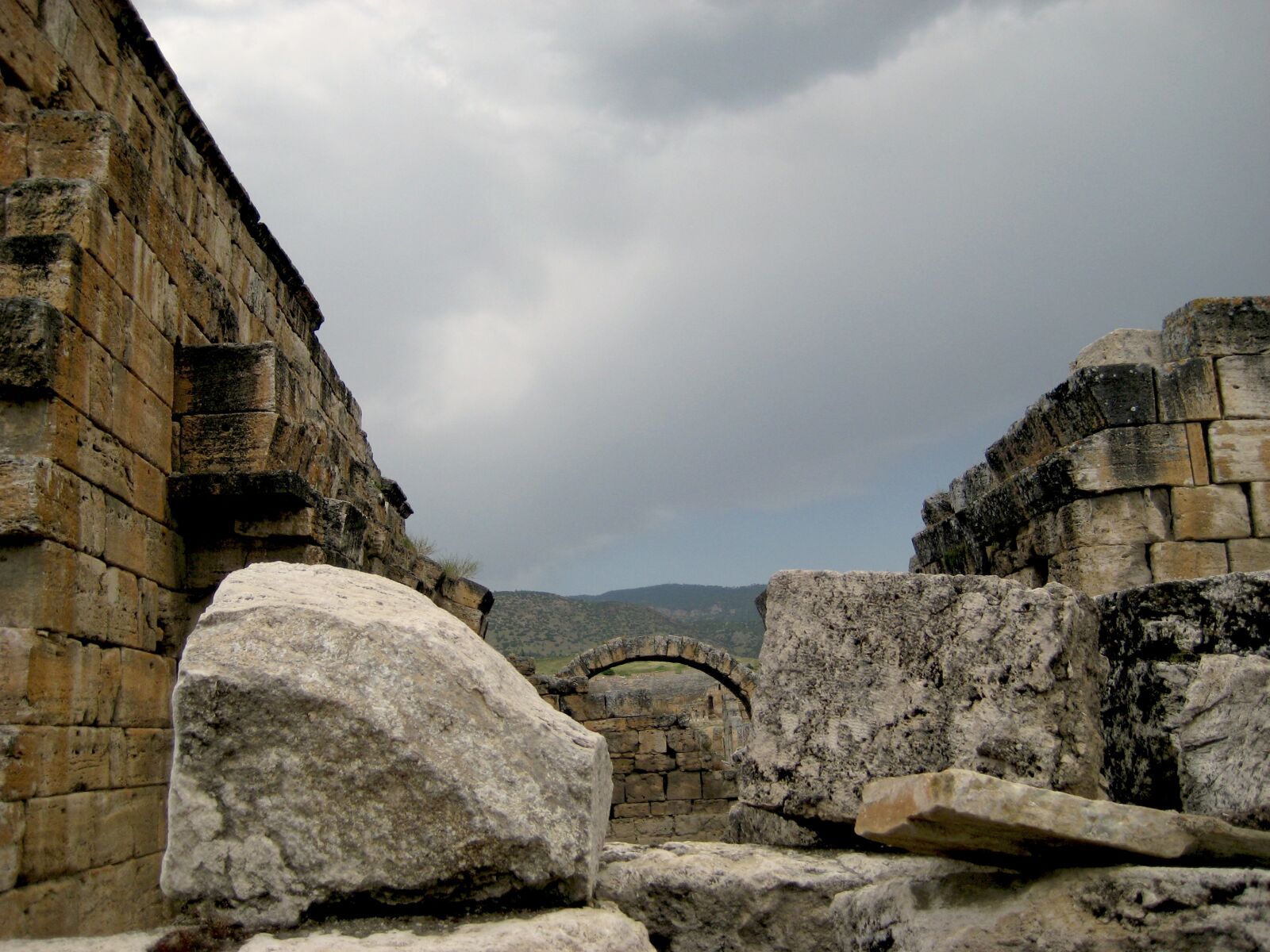 Canon DIGITAL IXUS 70 sample photo. Turkey, pierre, sky photography