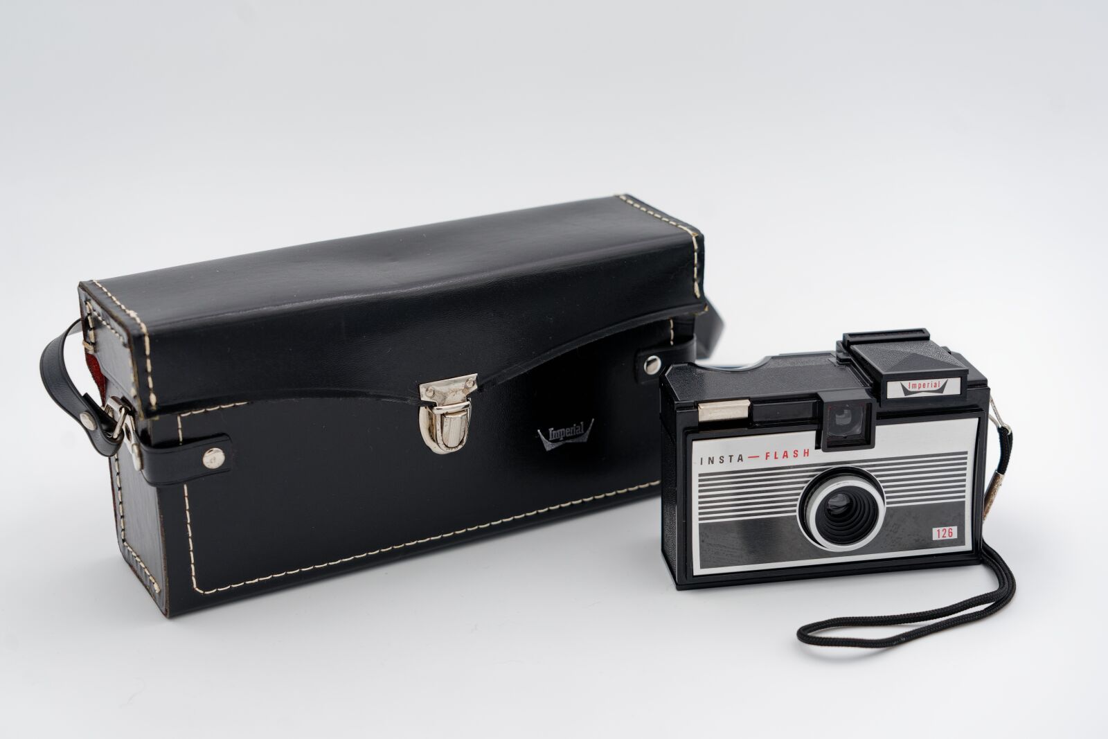 Sony FE 24-105mm F4 G OSS sample photo. Camera, former, vintage photography