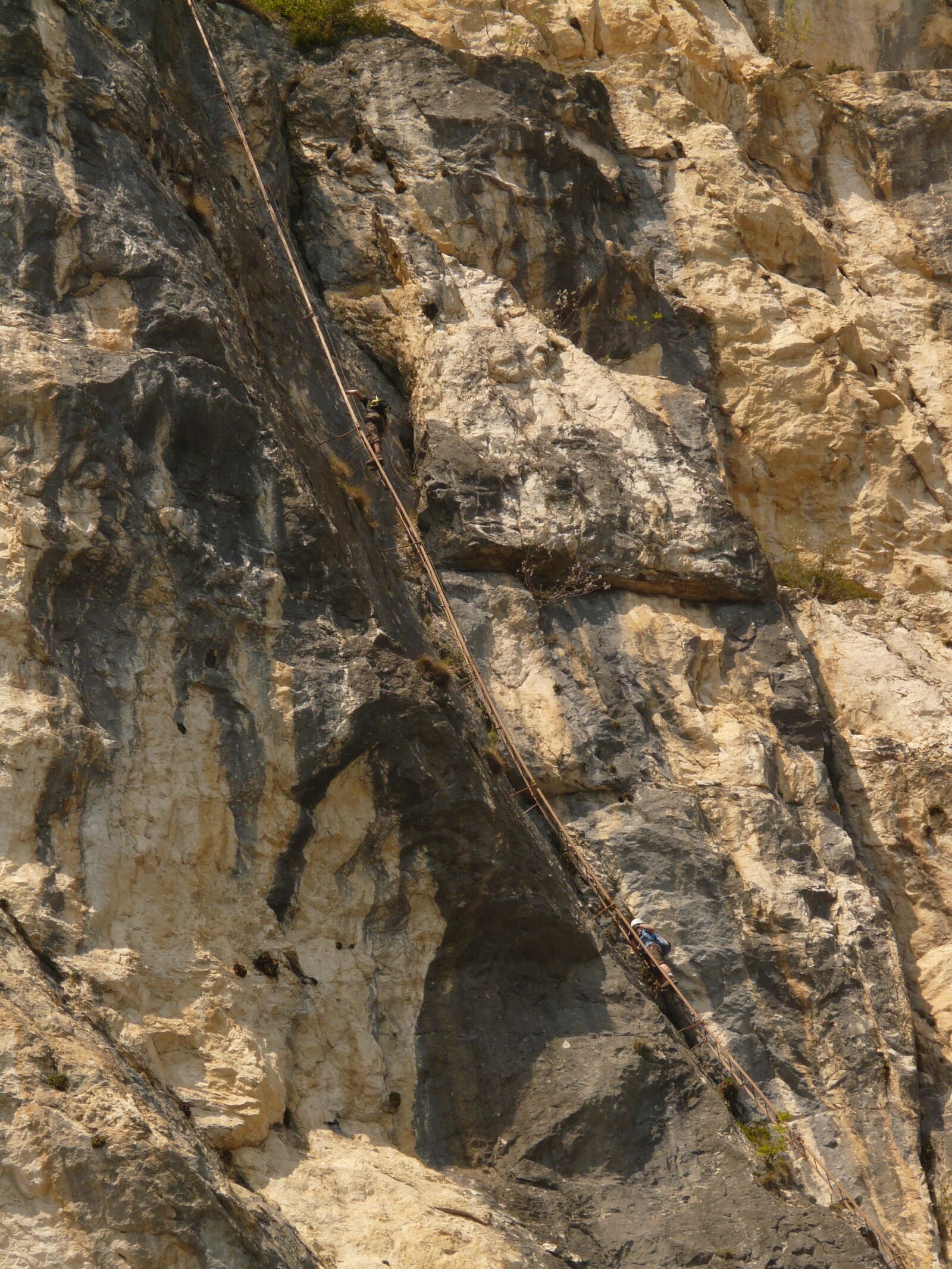 Panasonic DMC-FZ18 sample photo. Via dell'amicizia, climbing platform photography