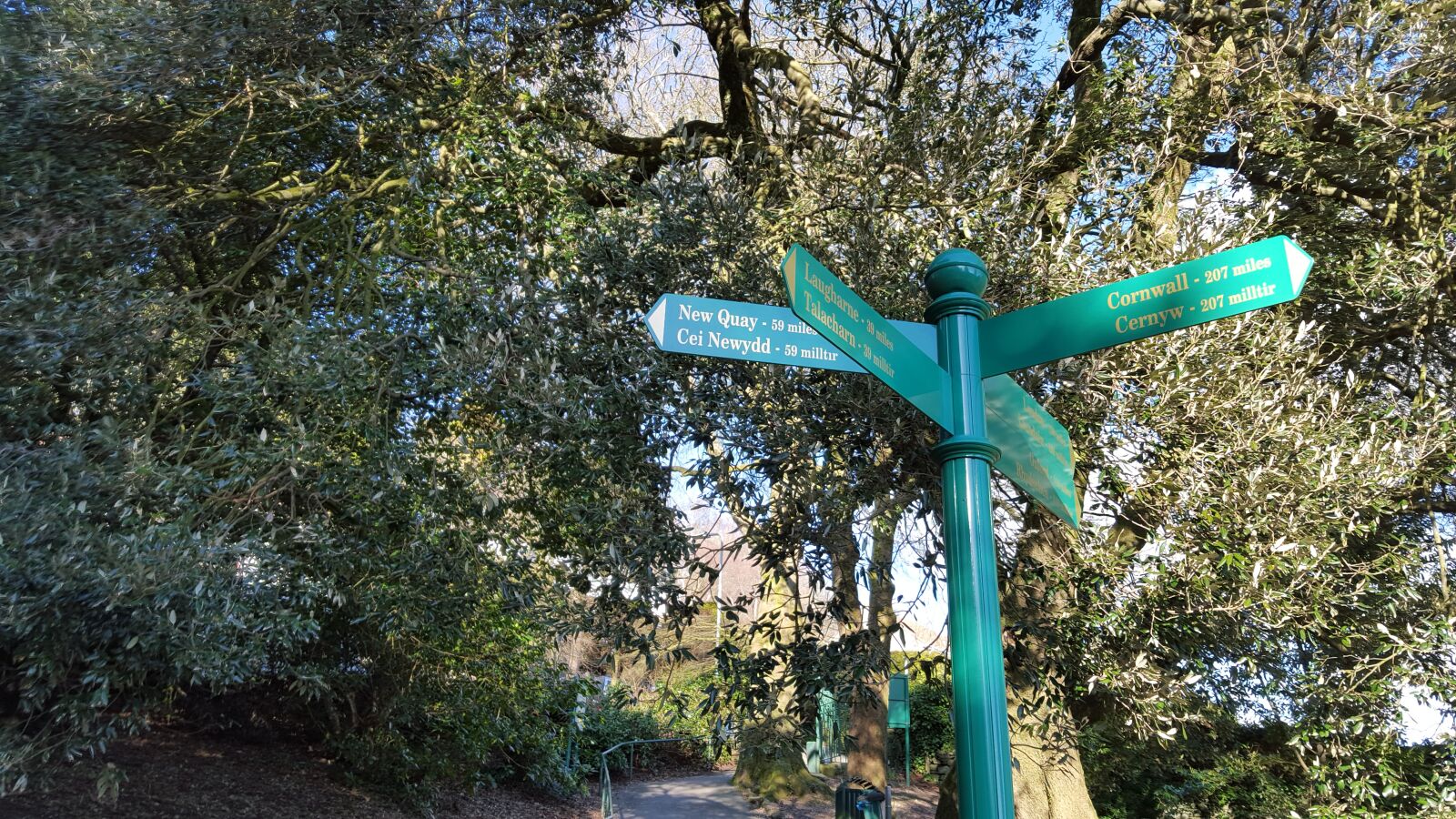 Samsung GALAXY S6 edge sample photo. Park, direction, arrow photography